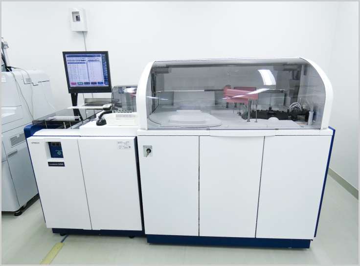 全自動生化学分析装置 LABOSPECT006 （日立社ハイテクノロジース社製）